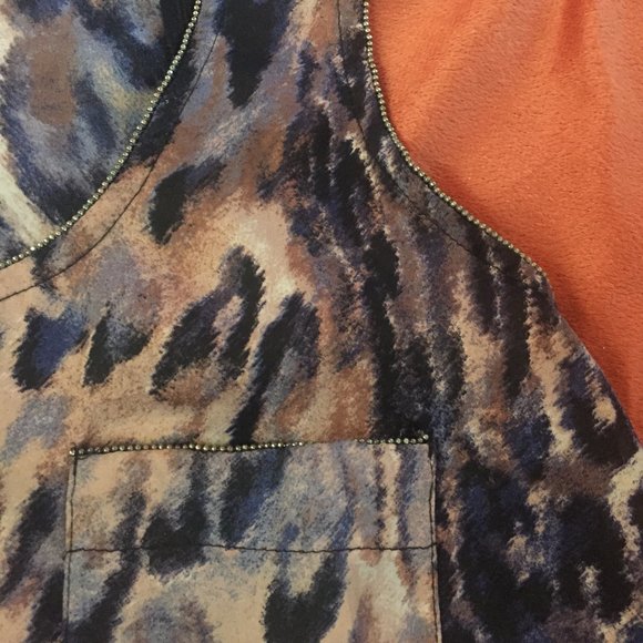 Top - Picture 3 of 4